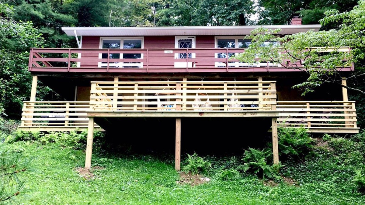 Carrollton Cabin | Fully Renovated Leesville Lake - Contemporary Cabin, 2 Marinas on lake!