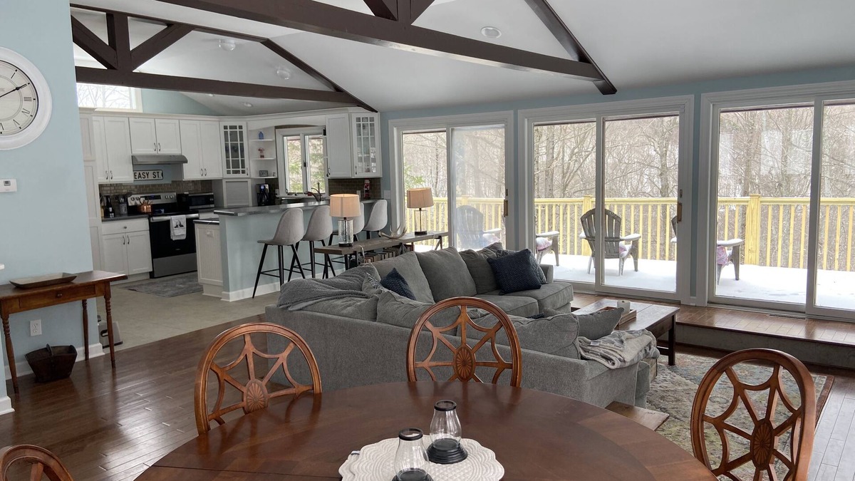 Plymouth House | Fully Renovated Ski House