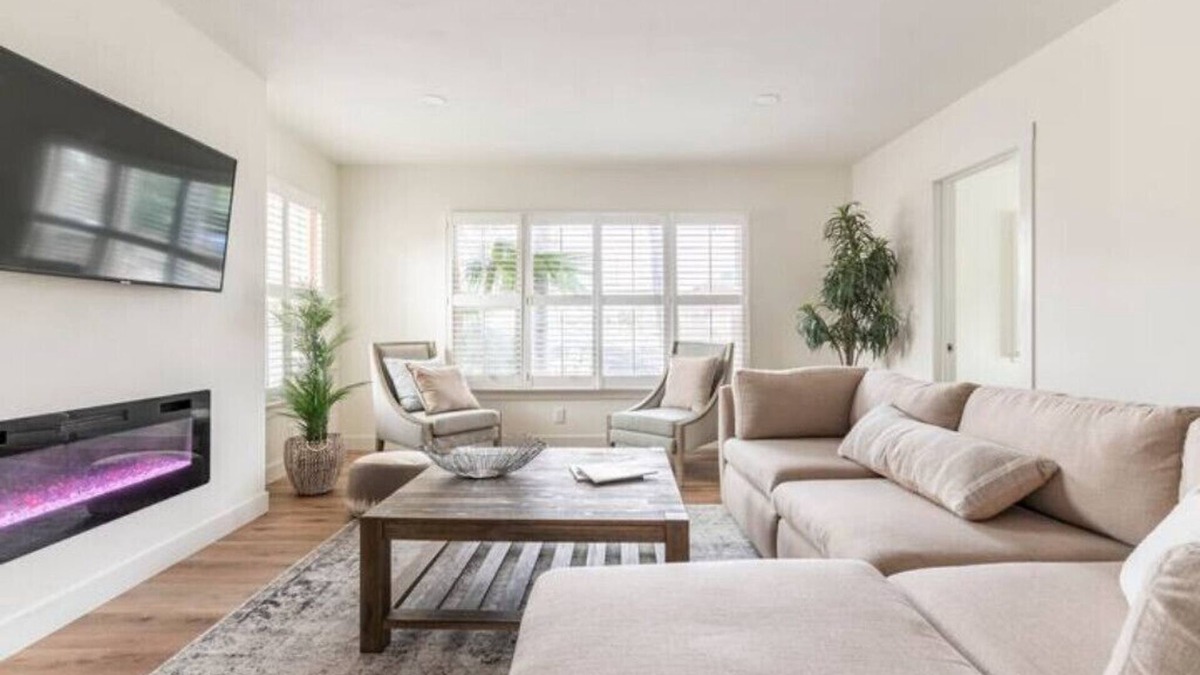 Harbor House | Fully Renovated Sunny California House w/Free Parkingnn