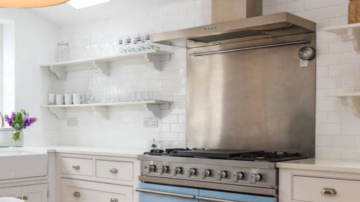 Winchester House | Fully renovated townhouse in heart of Winchester's cathedral streets