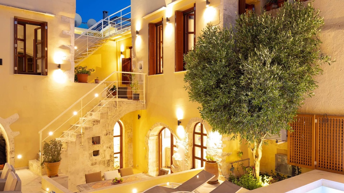 Old Town Rethymnon Villa | Fully Renovated, Walking distance to Everything, w/Heated Pool & BBQ!