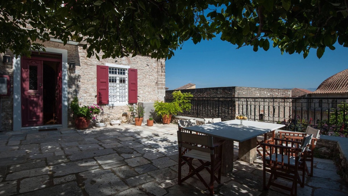 Nafplio Apartment | Fully Renovated With All Modern Comforts.
