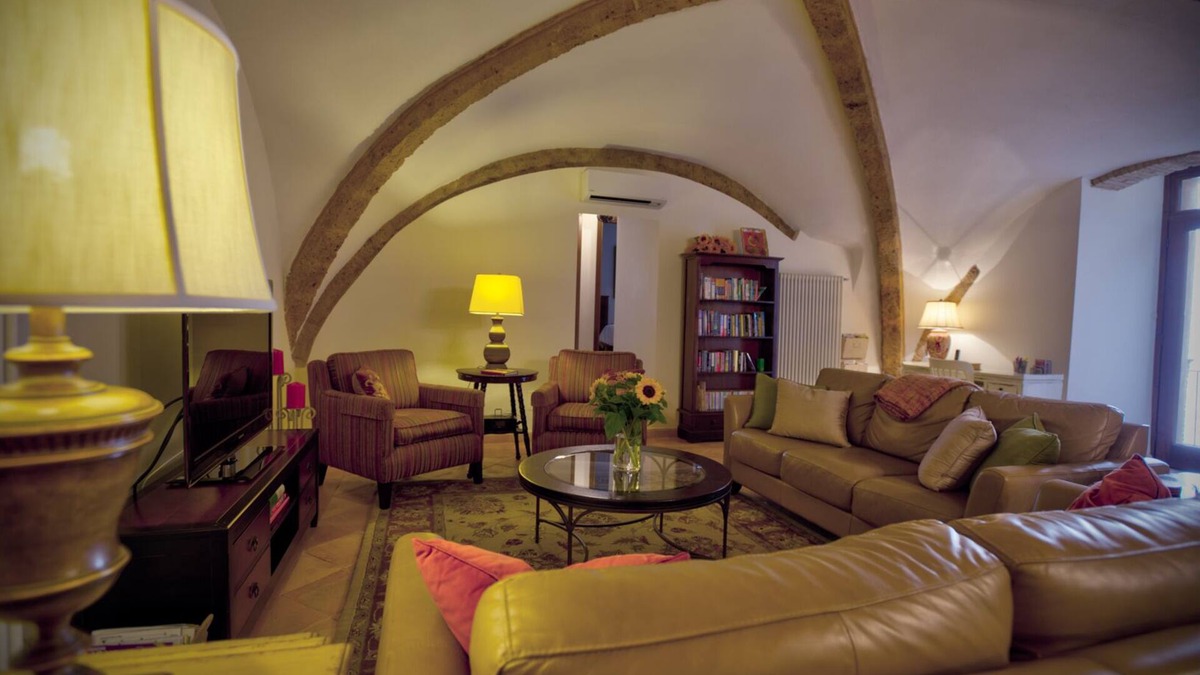 Orvieto Apartment | Fully Restored Lg. Apt in a 16th Century Palace Orvieto Center