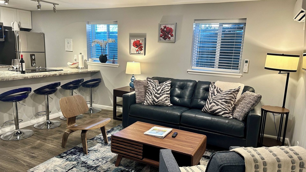 Capitol Hill Apartment | Fully stocked new apt, work from home + Free Parking!