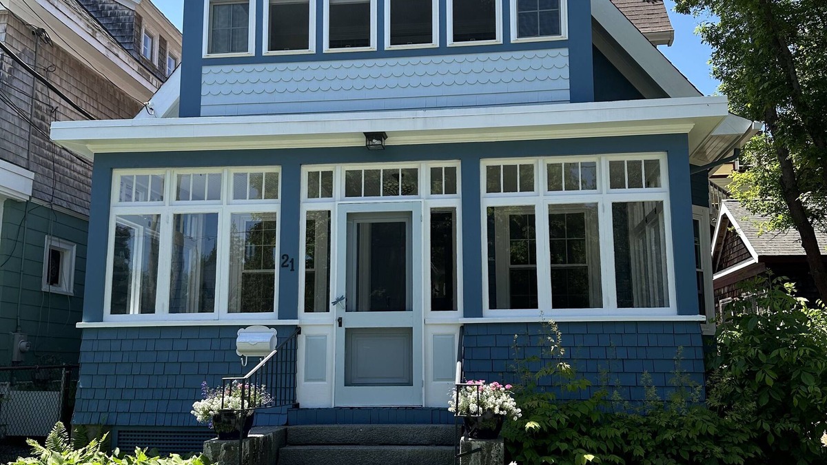 Bar Harbor Cottage | Fully updated home-quiet street right in downtown Bar Harbor-off street parking