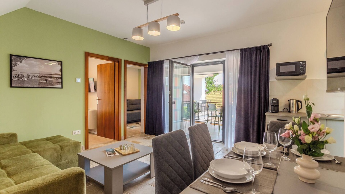 Revfulop Apartment | Fulop Panzio-Green Parasol Apartment, Révfülöp, Hungary
