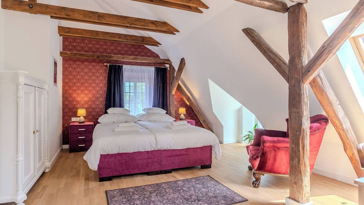 Revfulop Hotel | Fulop Panzio-Purple Orchid Room, Révfülöp, Hungary