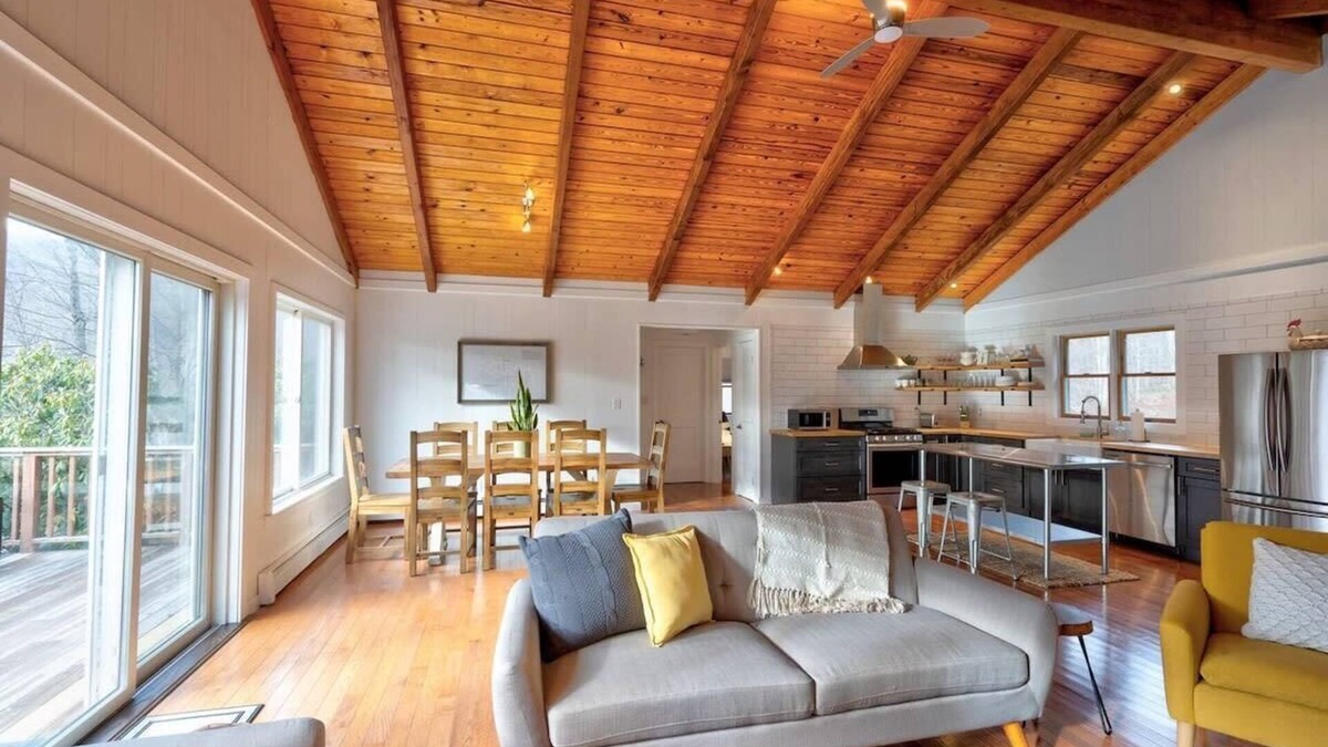 Roscoe Ski Chalet | Fulton House - Family Friendly Lodge in Roscoe