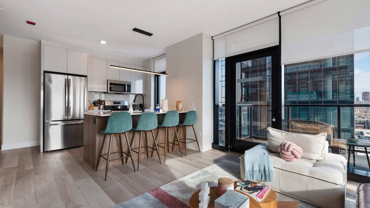 West Loop Apartment | Fulton Market Group Hub: 2 Units, Walk to Dining