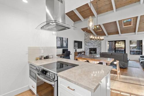 Incline Village House | Fun & Air Conditioned Lake Tahoe 3 BR/2.5 BA Home