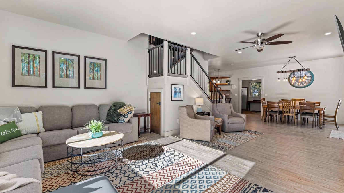McCall House | Fun Amok - Warren Wagon Rd - WiFi - Large driveway - 4 Bedrooms with Loft