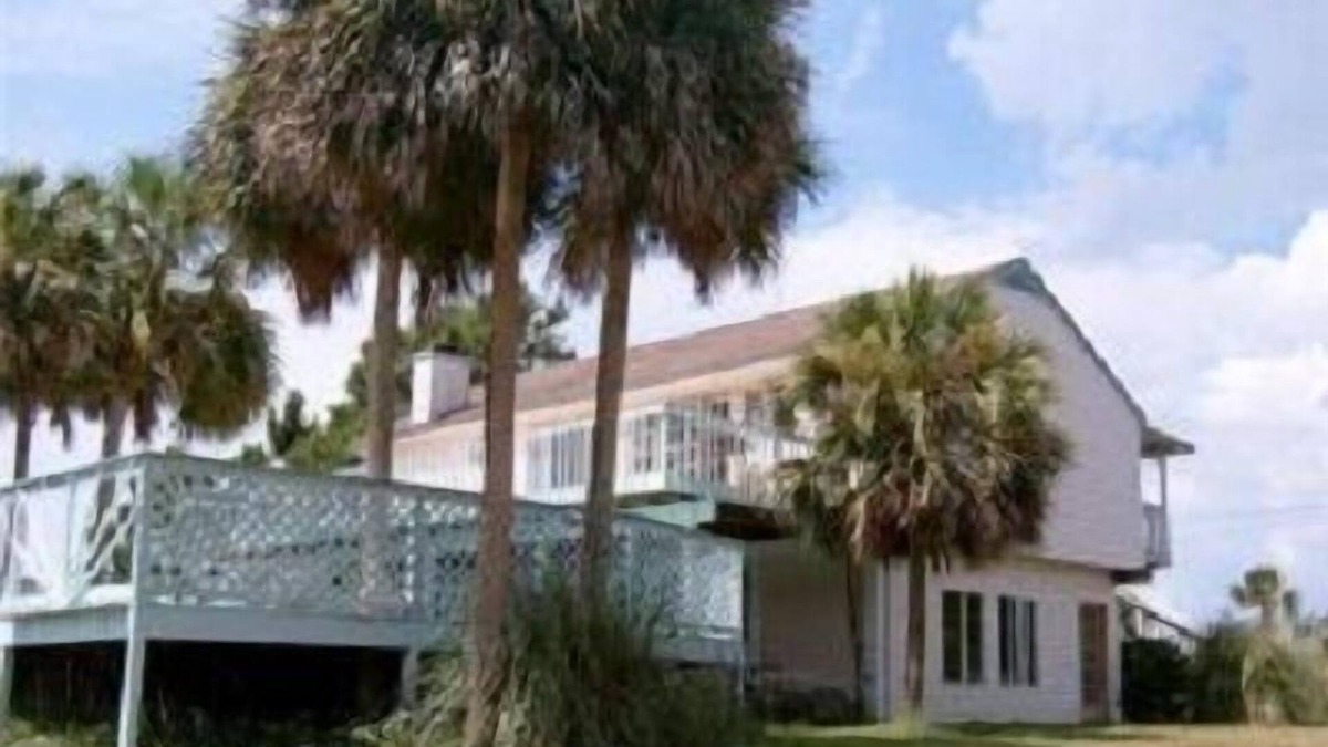 Alligator Point House | Fun Beach House With Pool