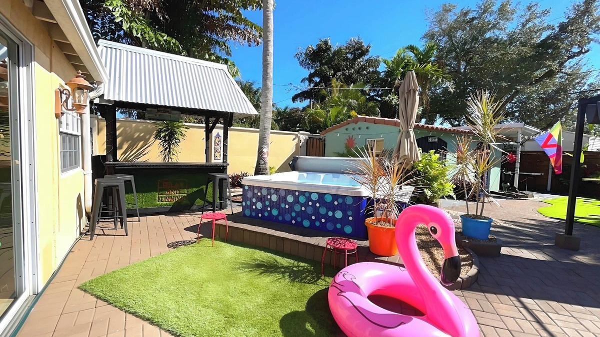 North Central Hollywood House | Fun Filled Resort: Hot Tub, Tiki Bar & Arcade Room