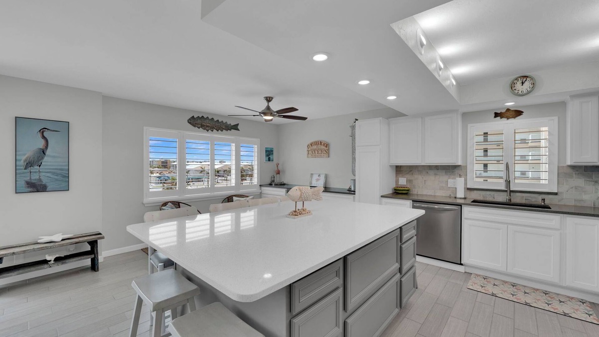 South Island Condo | FUN IN THE SUN! FAMILY ISLAND BEACHFRONT VACATION CONDO! SANDCAPER 409!