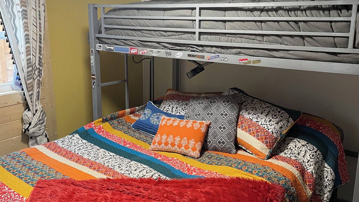 Pelkie Cabin | Fun little 2 Room cabin in Pelkie with WiFi access.