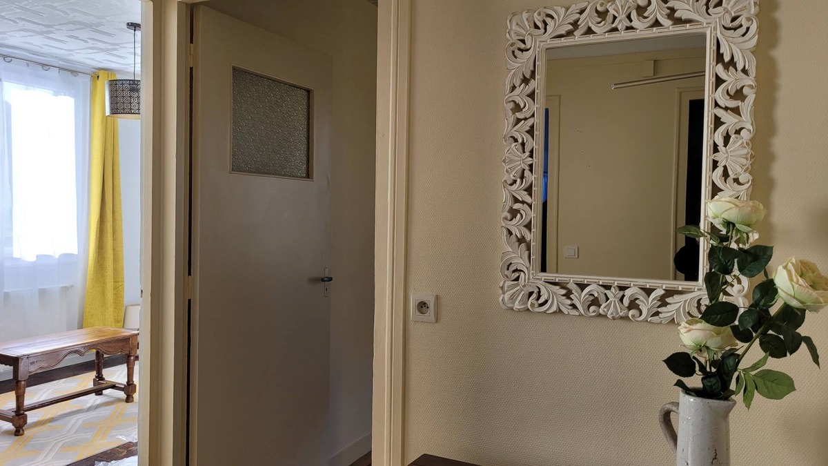Stenay Apartment | Functional apartment ideal for business travel
