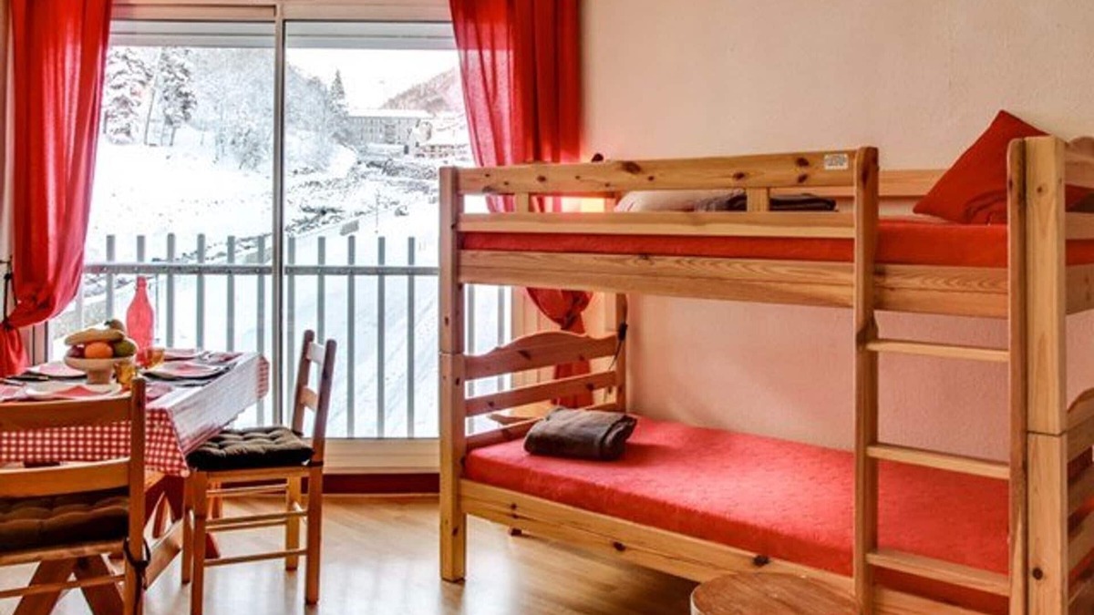 Bareges Apartment | Functional studio for 4 in Barèges, parking, pets allowed