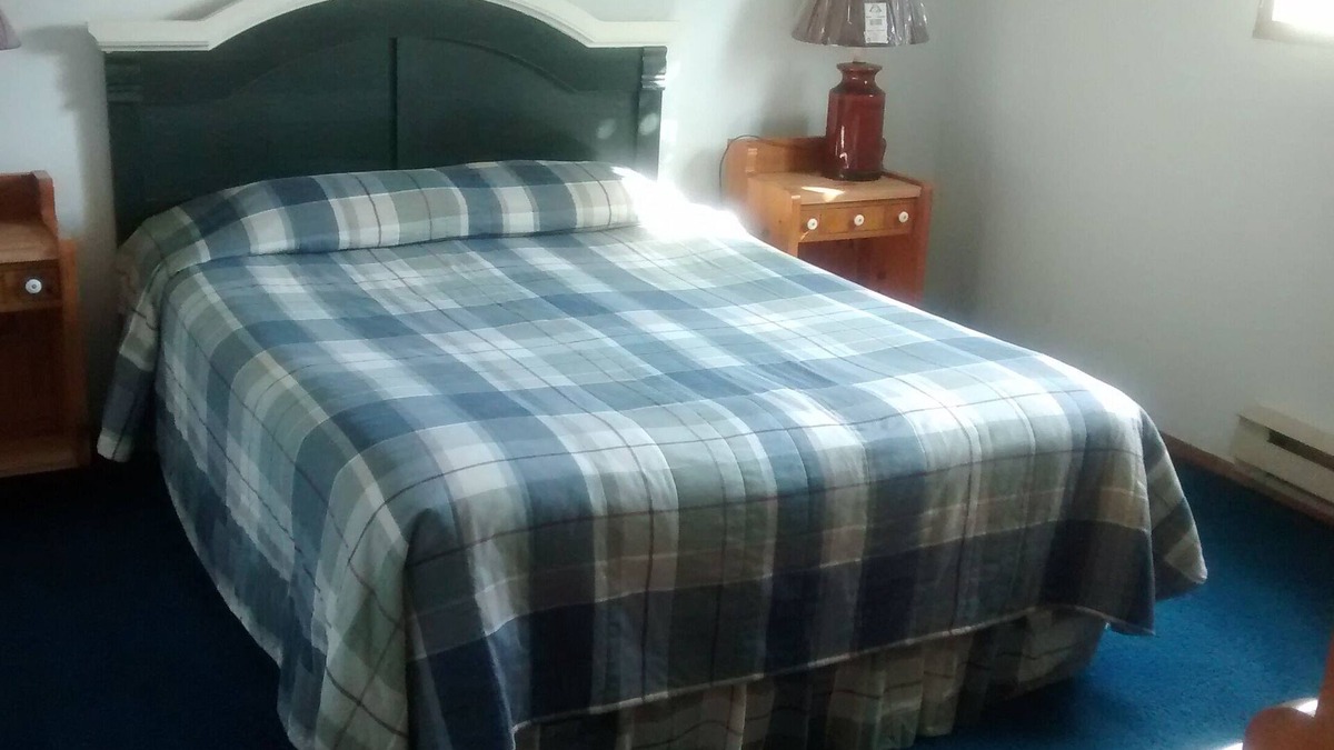 Curryville Cottage | Fundy Rocks Resort family Cottage - Near Famous Hopewell Rocks