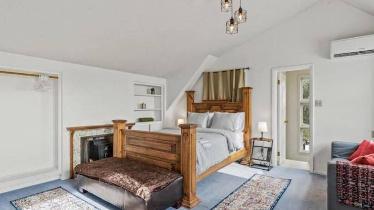 North Hills House | Funky cool mountain oasis close 2 Plaza skiing/Spa