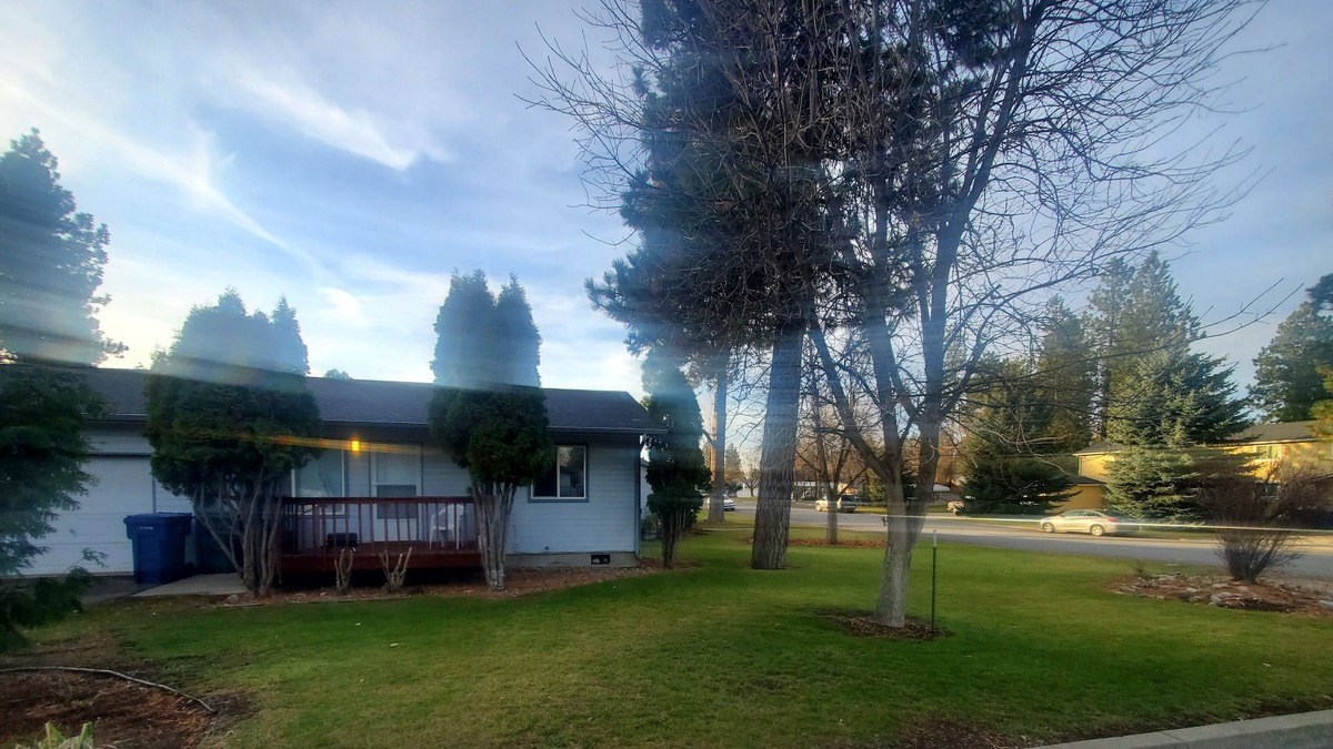 Post Falls House | Furnished 2 bedroom 1 bath quiet duplex