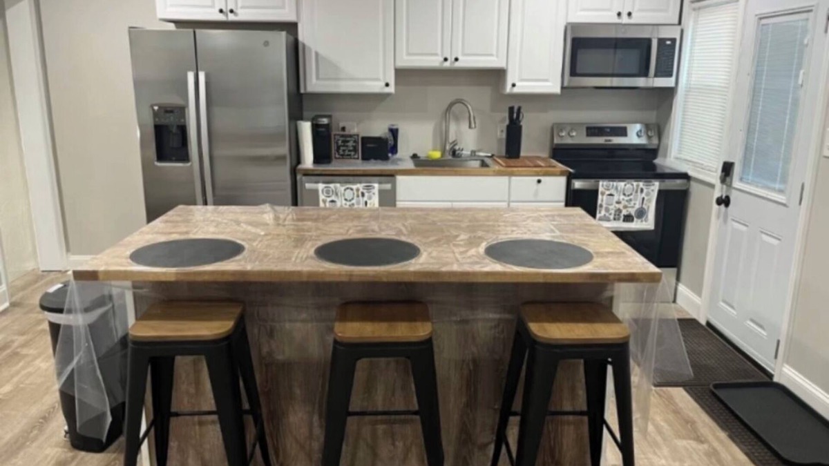Baltimore Apartment | Furnished 2 Rm AptnHillen Rd, ColdSpring Ln, & Morgan State University Area
