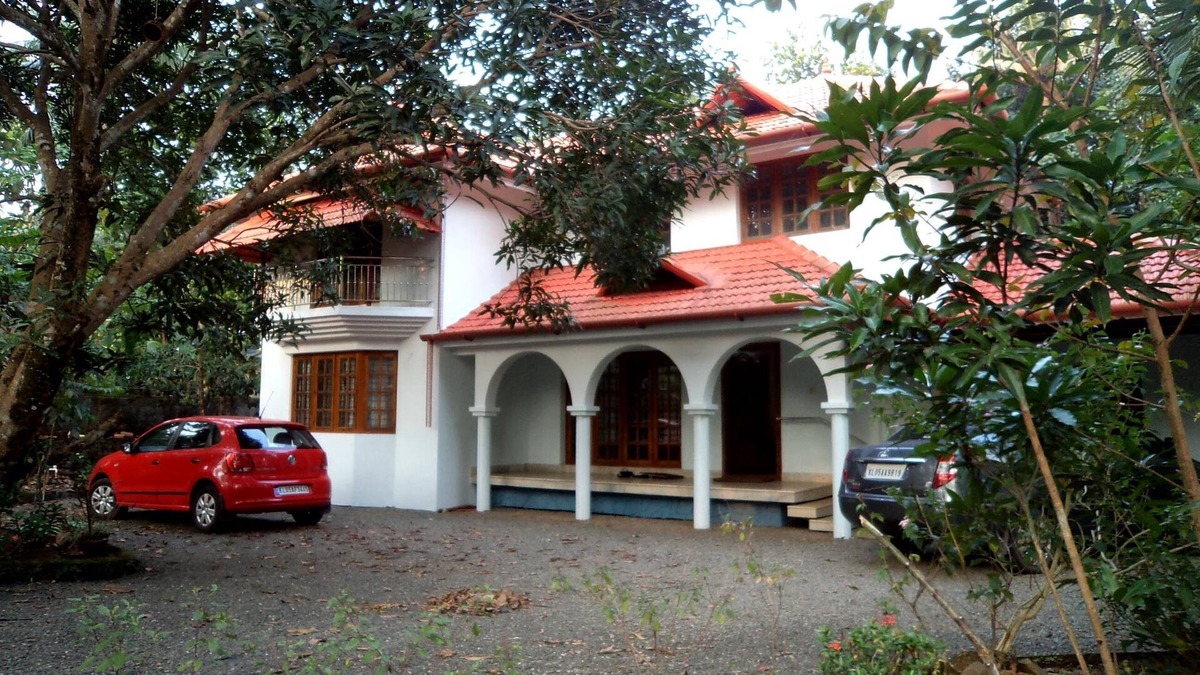 Kottayam House | Furnished AC 3 Bedroom House at Puthupally, Kottayam