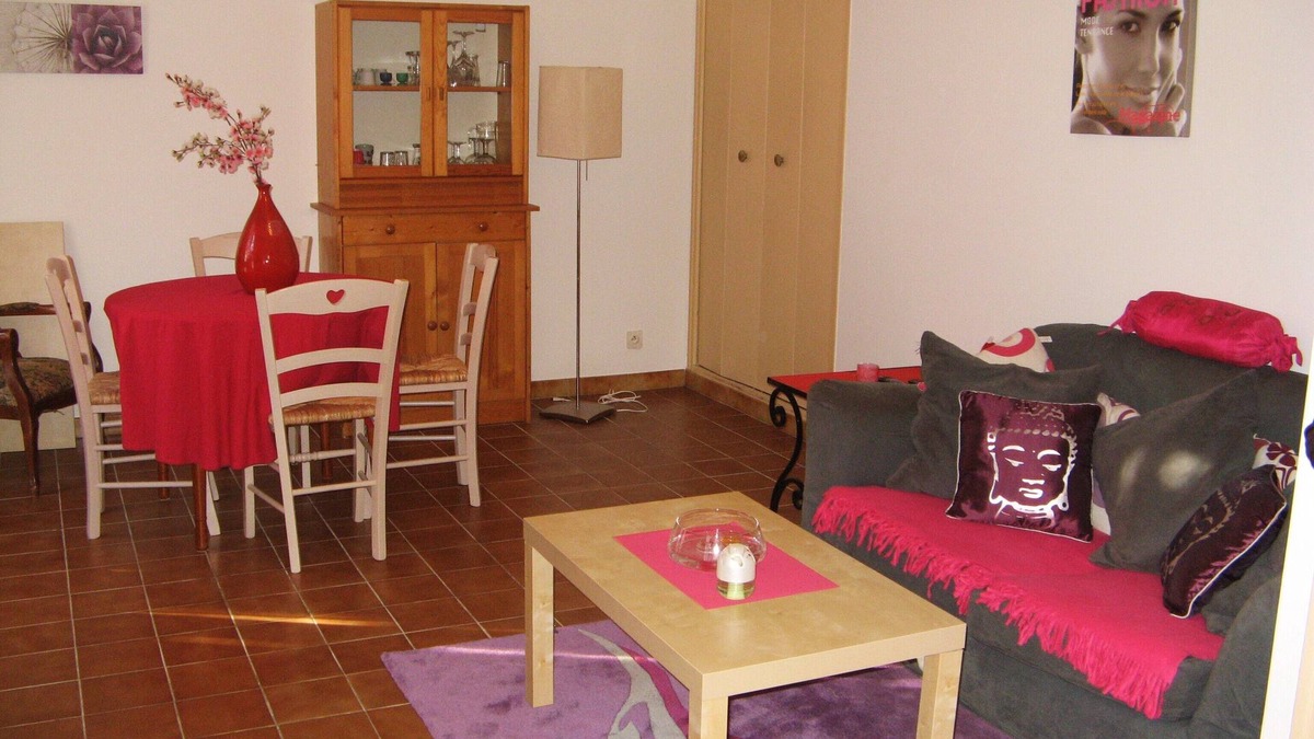 La Seyne-sur-Mer Apartment | Furnished apartment in villa