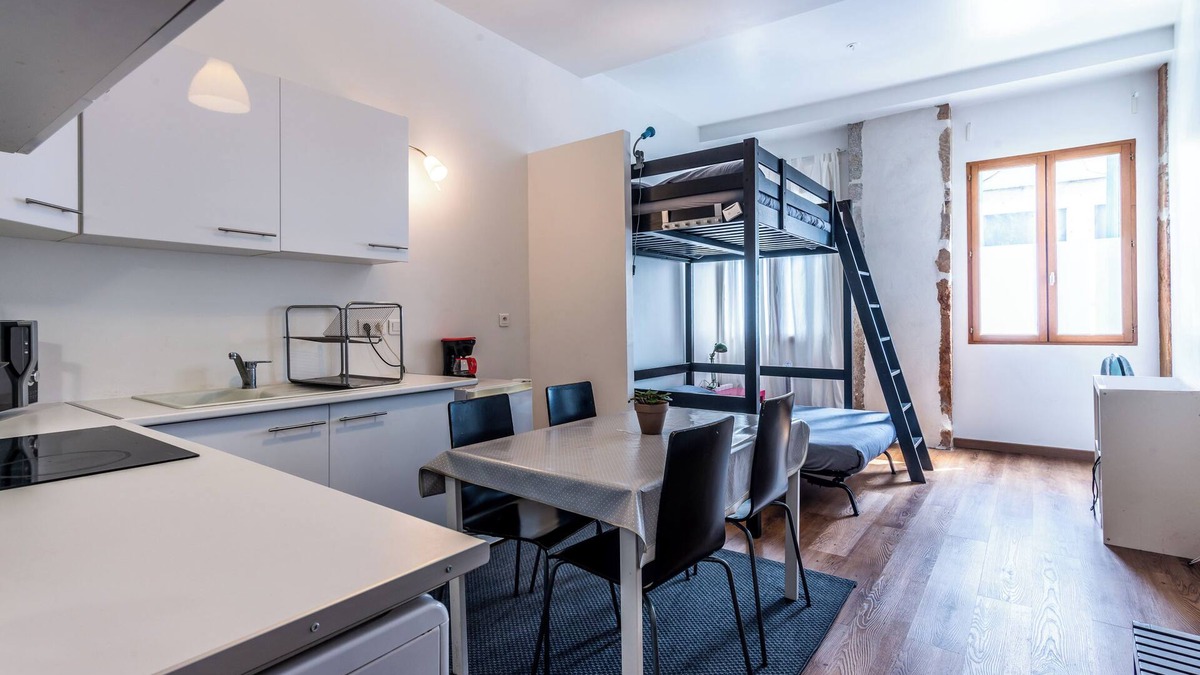 3rd Arrondissement Apartment | Furnished apartment Lyon 3ème for 4 people