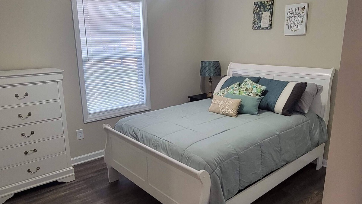 Salisbury Apartment | FURNISHED Corporate Rental - 5 minutes to I85 and Hwy 29 Salisbury