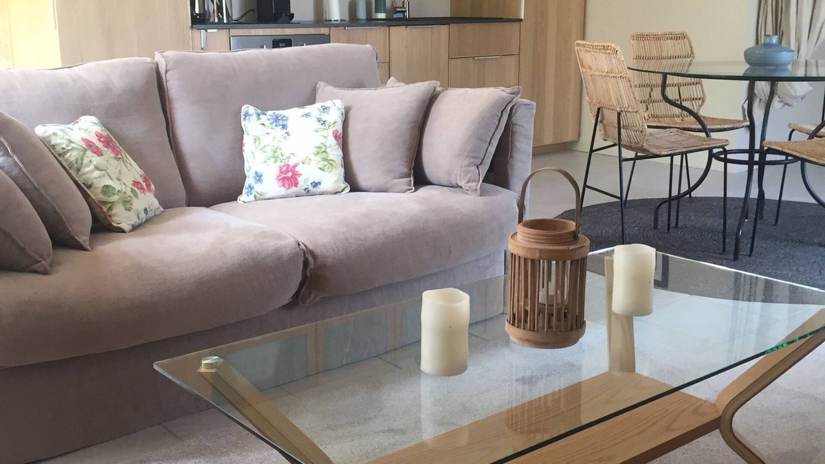 Salleboeuf Apartment | Furnished cottage accommodation with pool close to Bordeaux