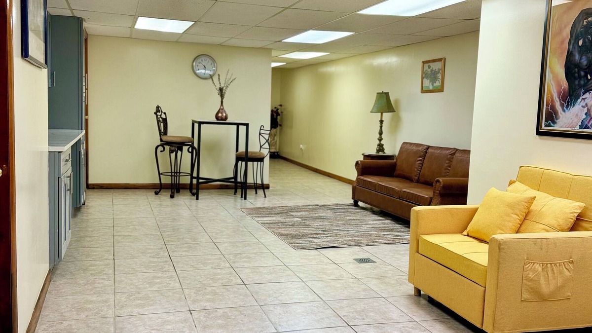 Canarsie Apartment | Furnished cozy 1-bedroom basement apartment in welcoming Brooklyn home with WiFi