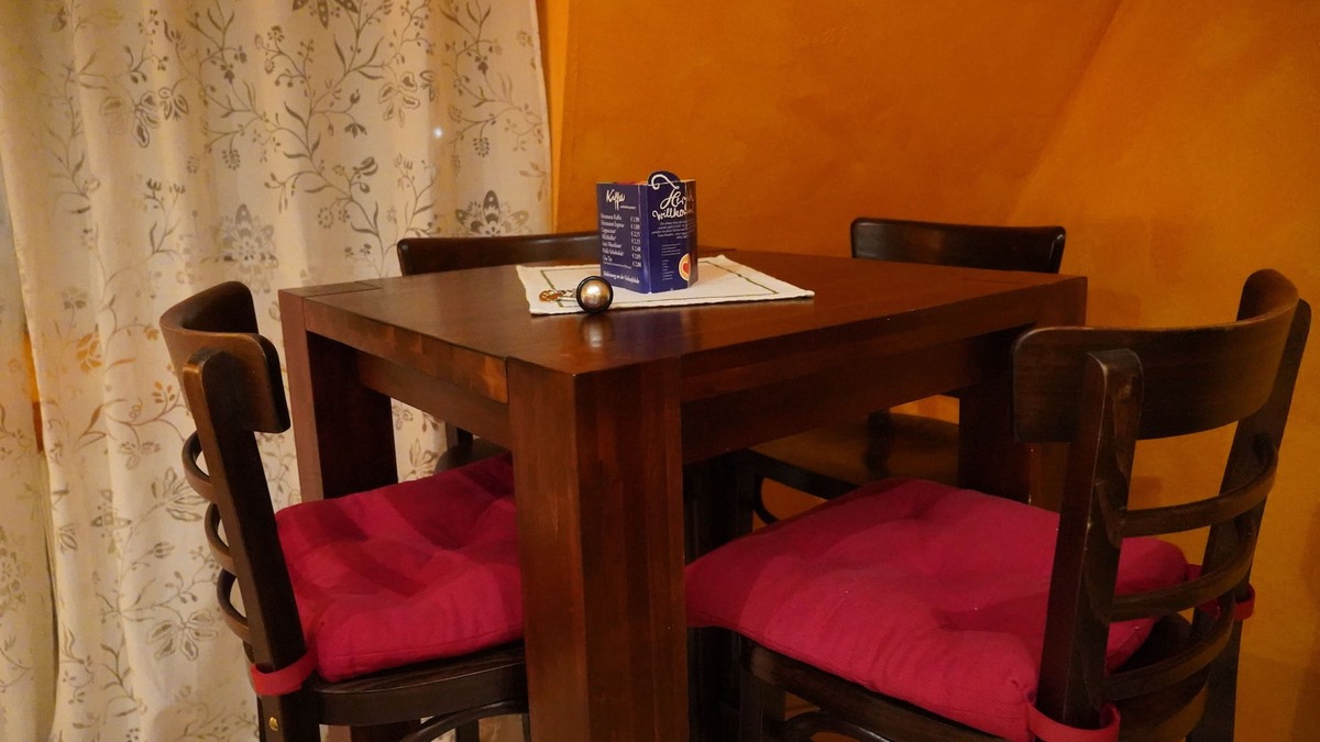Reute Apartment | Furnished, cozy apartment including weekly cleaning (near Freiburg)