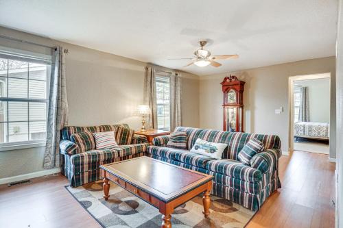 Warsaw House | Furnished Deck Pet-Friendly Home in Warsaw