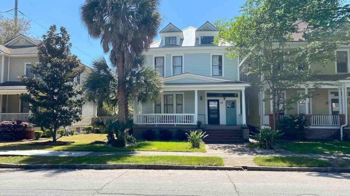 Eastside Apartment | Furnished Executive Rental in Victorian District!
