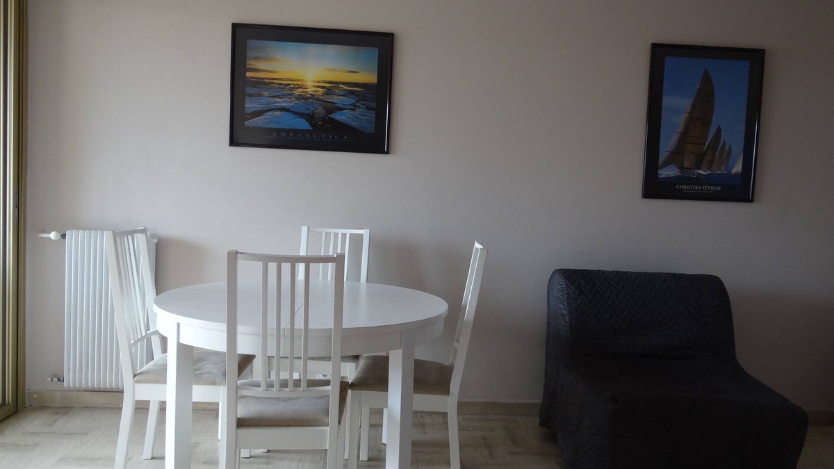 Cros-de-Cagnes Apartment | Furnished flat, at 100 m to the beach and the new PROM, at 300 to racecourse