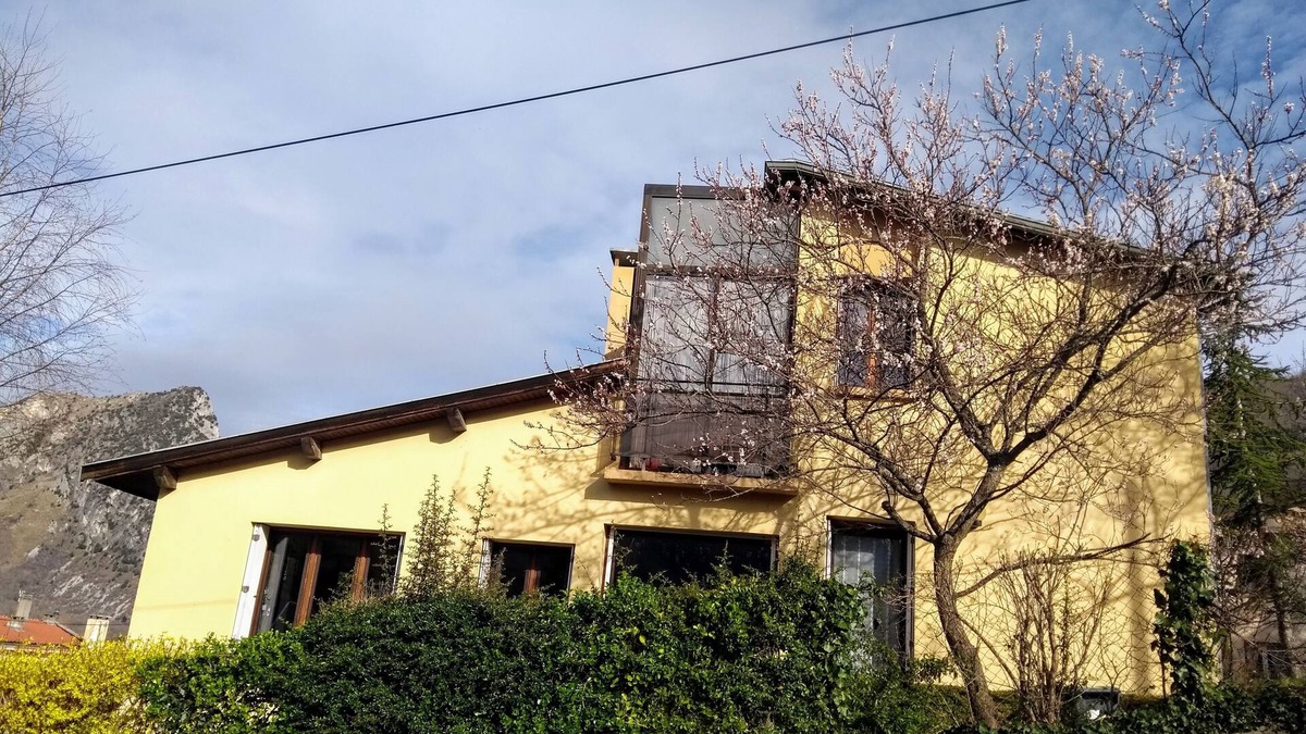 Tarascon-sur-Ariege House | Furnished The Blue Nopal