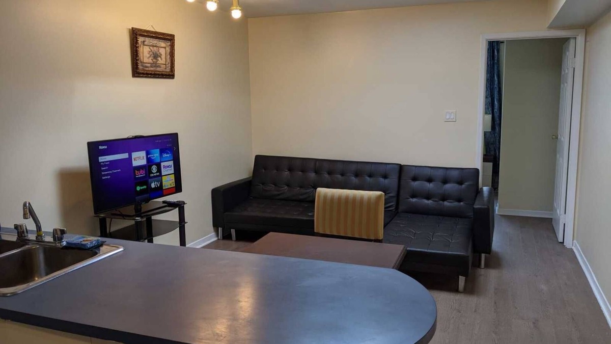Greenwood - Coxwell Apartment | Furnished one-bedroom apartment near Gerrard and Greenwood, East York