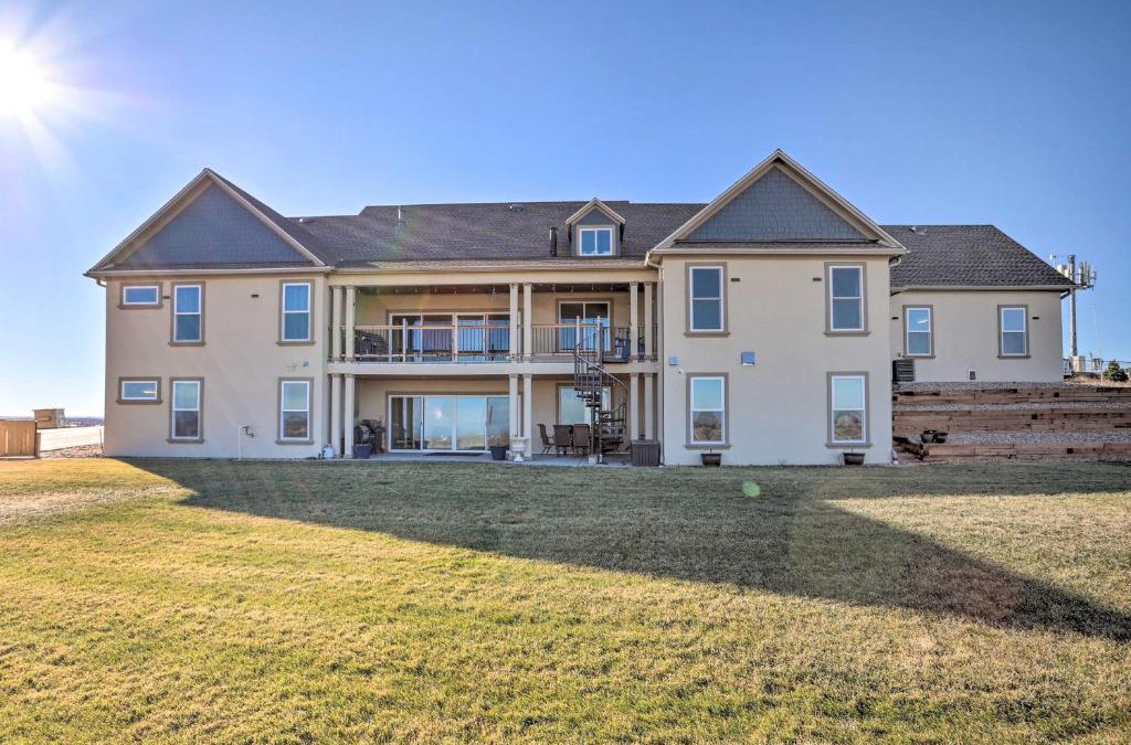 Todd Creek Apartment | Furnished Patio and Home Gym Brighton Family Home!