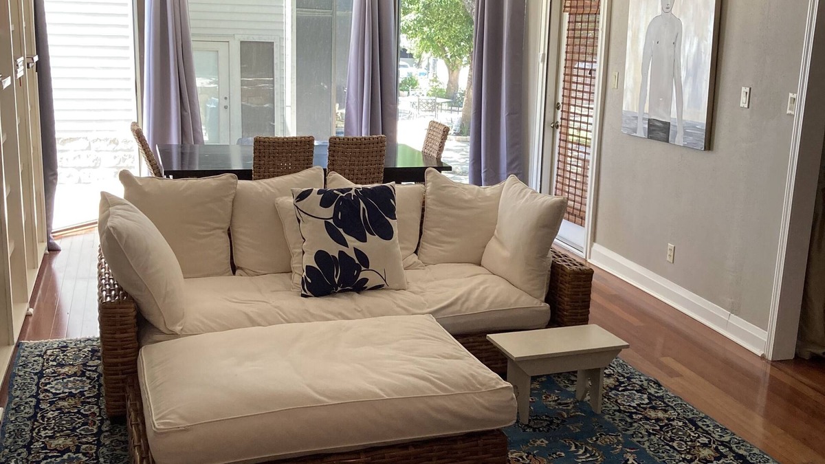 Lakeway House | Furnished rental in upscale neighborhood