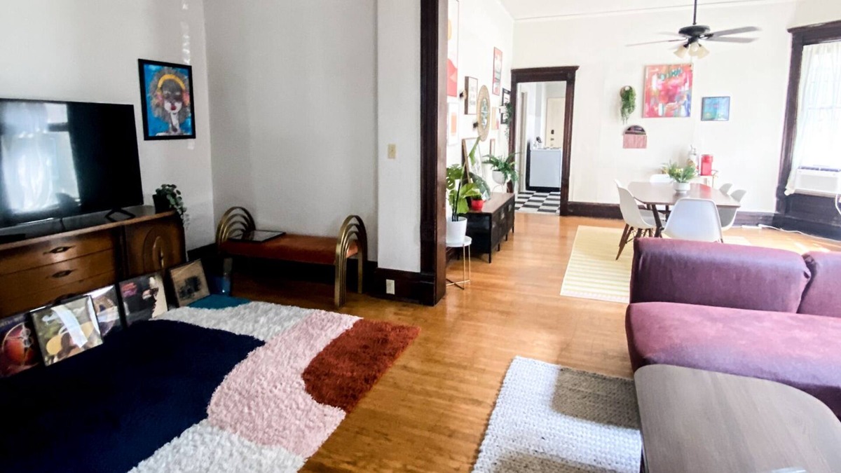 Whittier House | Furnished Short Term Rental in South MLPS + close to 35w, Downtown, MOA, Airport
