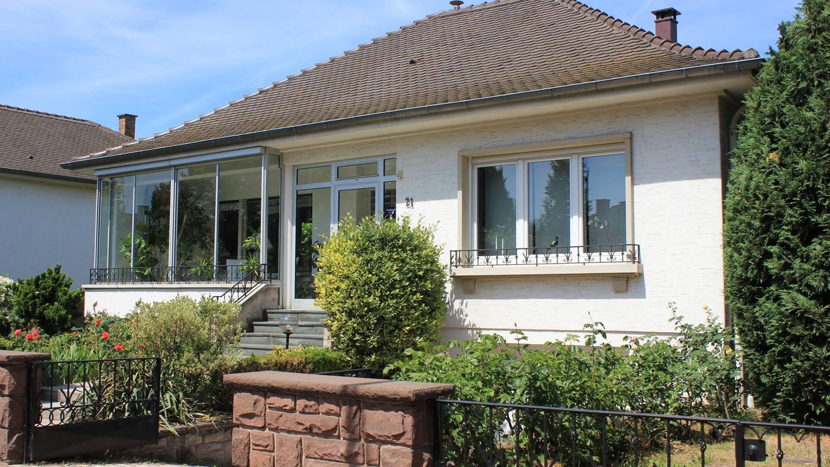 Canardiere Est Apartment | Furnished tourism 2 bedrooms with garden