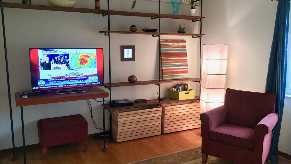 Kingfield House | Furnished Townhouse W/Garage - By Lake Harriet - Best Location Ever!