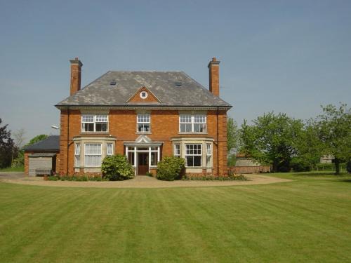 Yardley Gobion Bed & Breakfast | Furtho Manor Farm