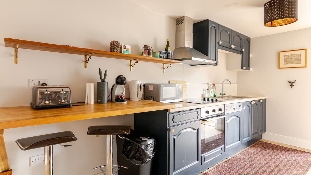 Cirencester House | Furzen Farmhouse