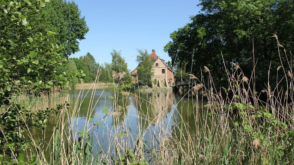 Gielow House | Futterhaus der Wasserburg Liepen
