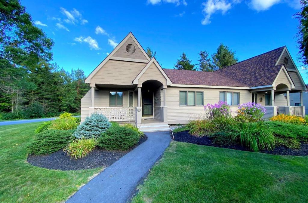 Bretton Woods House | FV50 Pet friendly single level home in Bretton Woods walk to golf course and Mt Washington Hotel