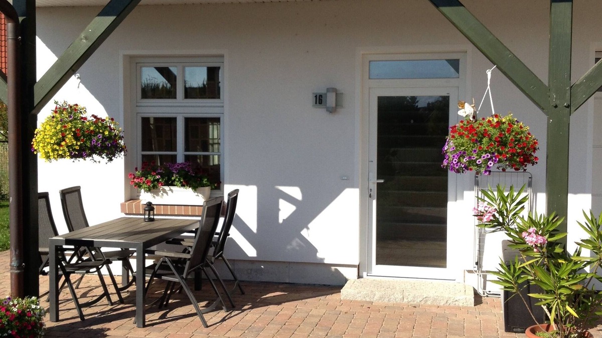 Saal Apartment | FW near Fuhlendorf south of the Bodden coast. 70sqm for 4 people idyllic location on the forest