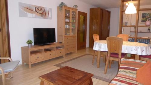 Schwarzenbach Apartment | FW Weissensee 44