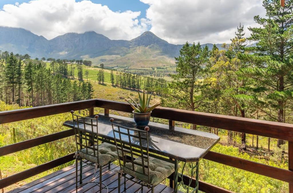 Helderberg Rural House | Fynbos Log Cabin, Game Reserve and Wildlife Estate