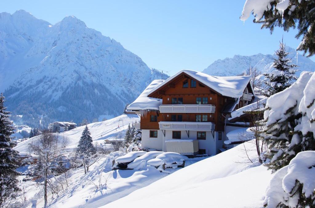 Hirschegg Apartment | Gästehaus am Berg